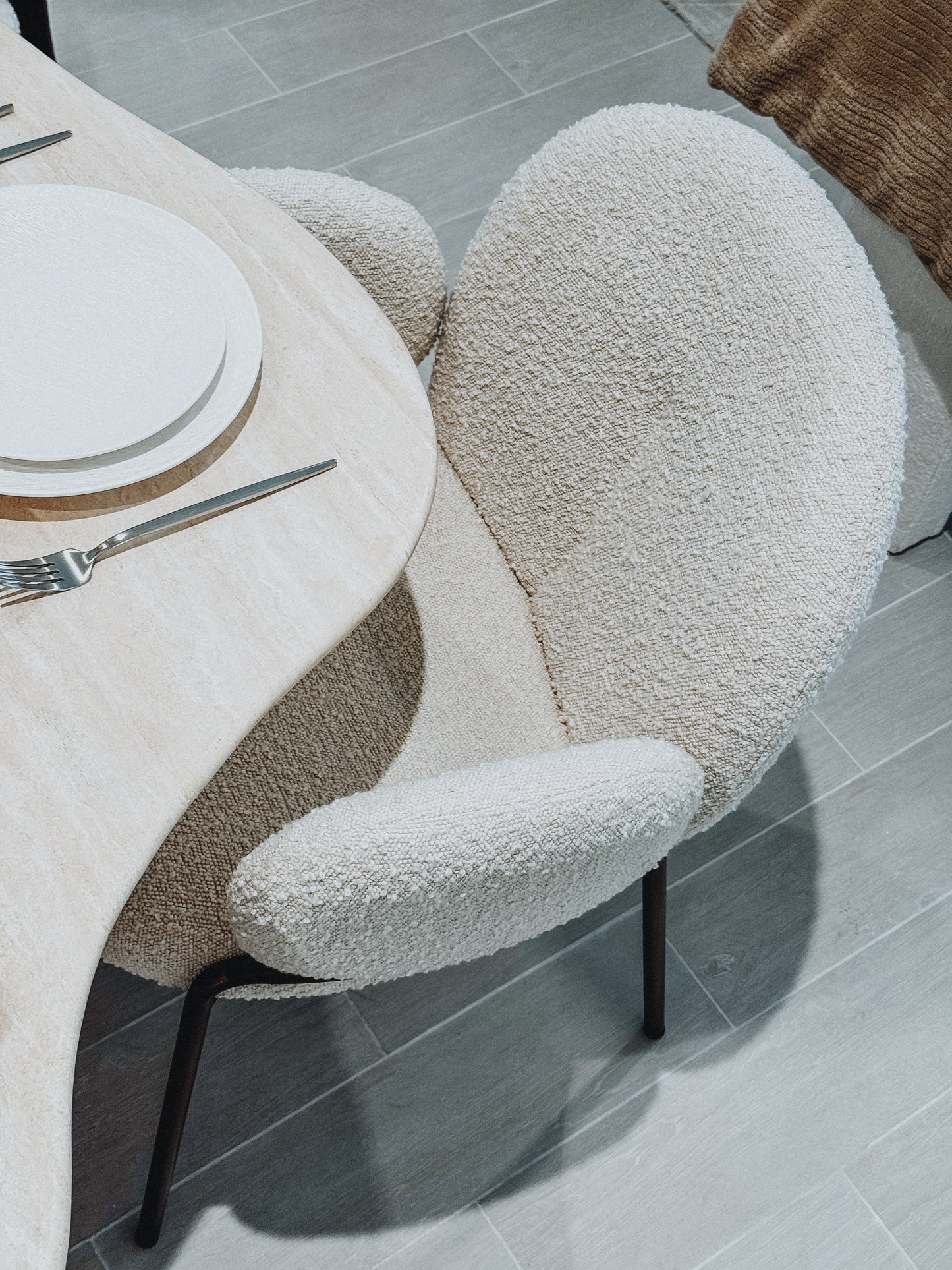 ROUH CHAIR